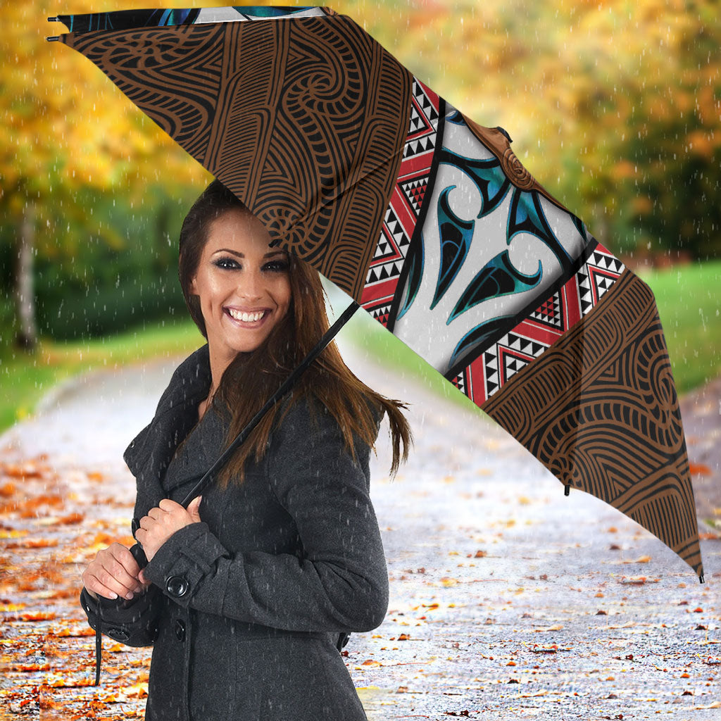 New Zealand Whakairo Umbrella Tiki Maori Carving Taniko Motifs