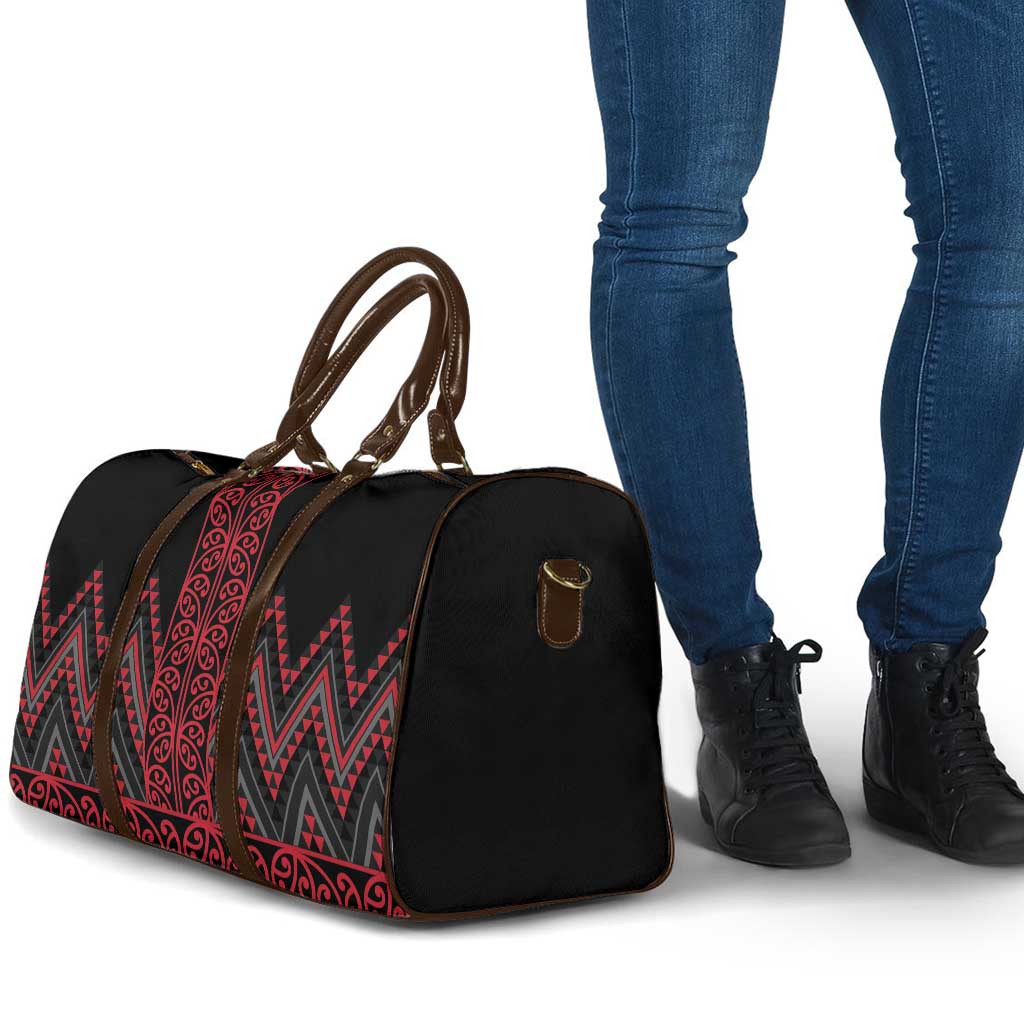 Red Aotearoa Mangopare Kowhaiwhai Niho Taniwha Travel Bag Maori New Zealand - Polynesian Pride