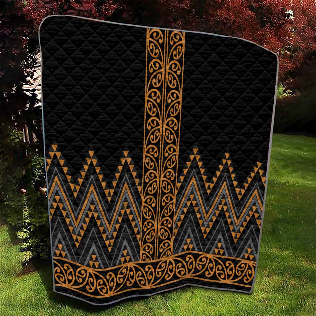 Gold Aotearoa Mangopare Kowhaiwhai and Niho Taniwha Quilt Maori New Zealand
