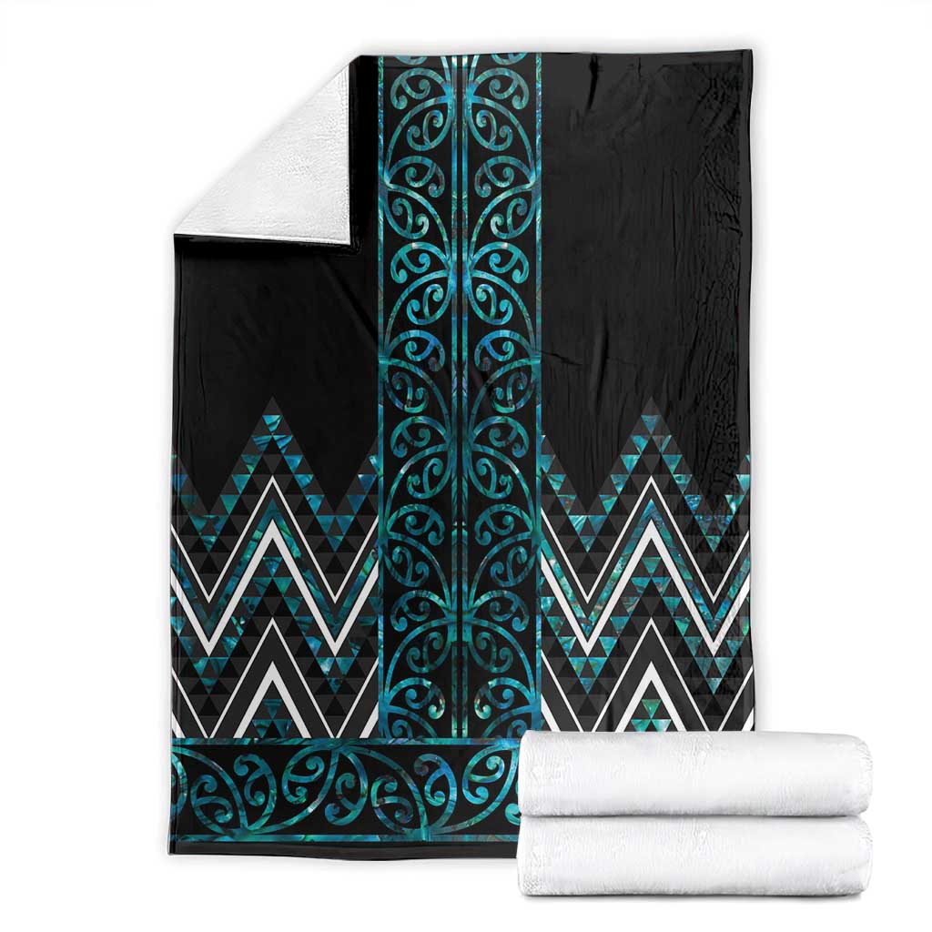 Paua Shell Aotearoa Mangopare Kowhaiwhai and Niho Taniwha Blanket Maori New Zealand