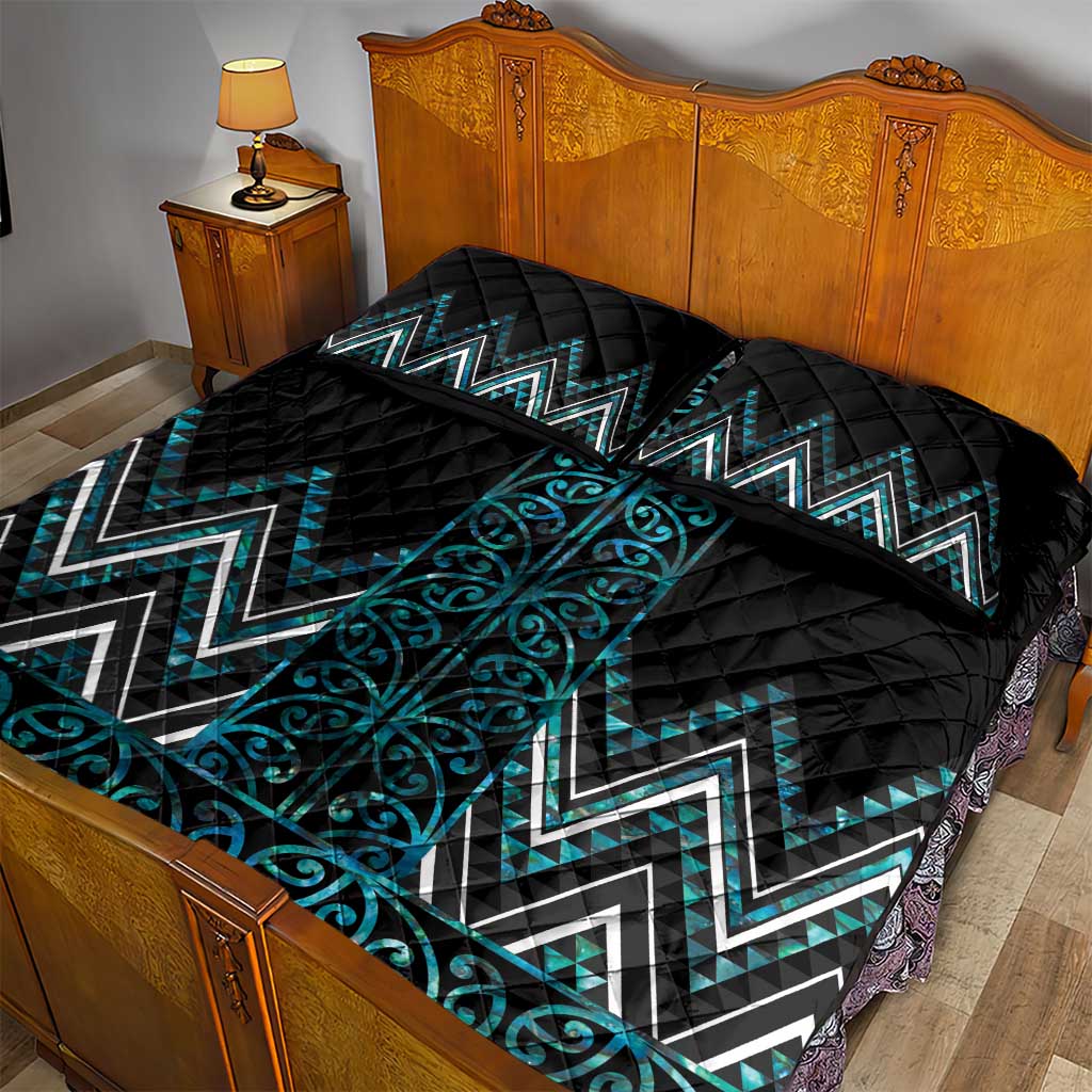 Paua Shell Aotearoa Mangopare Kowhaiwhai and Niho Taniwha Quilt Bed Set Maori New Zealand