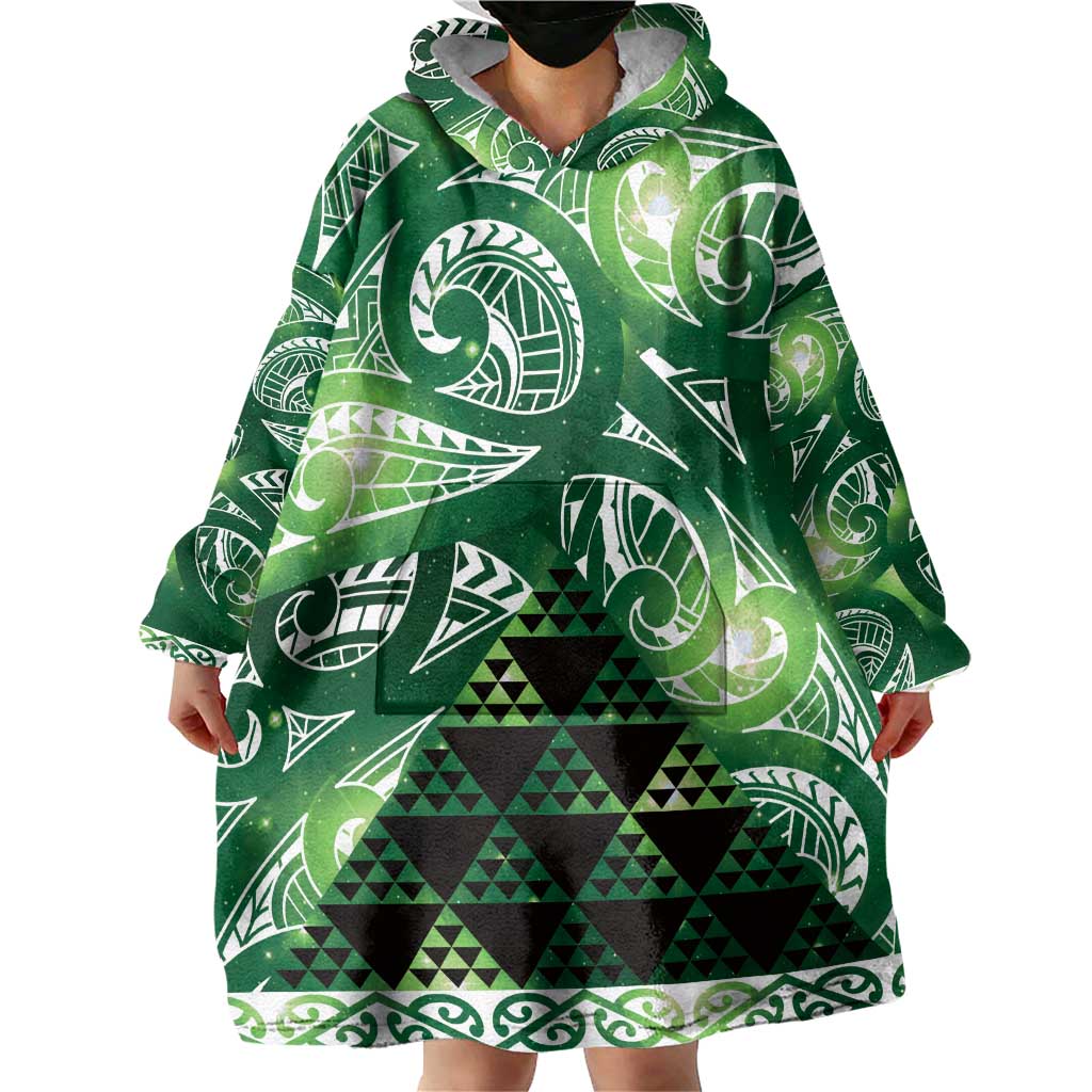 Matariki New Zealand Wearable Blanket Hoodie NZ Niho Taniwha Maori New Year Green Galaxy