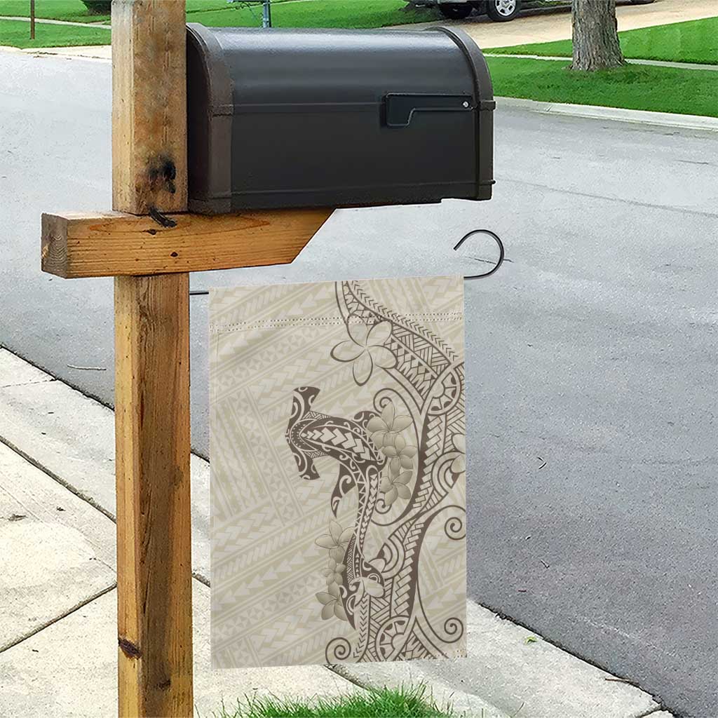 Beige Hawaii Garden Flag Hammerhead Shark Tattoo Curve Polynesian - Polynesian Pride