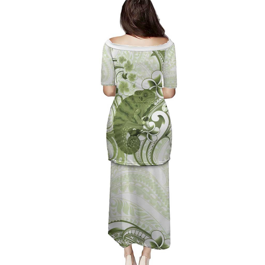 Green And White Hawaii Chameleon Family Matching Puletasi and Hawaiian Shirt Plumeria Polynesian Tribal Art