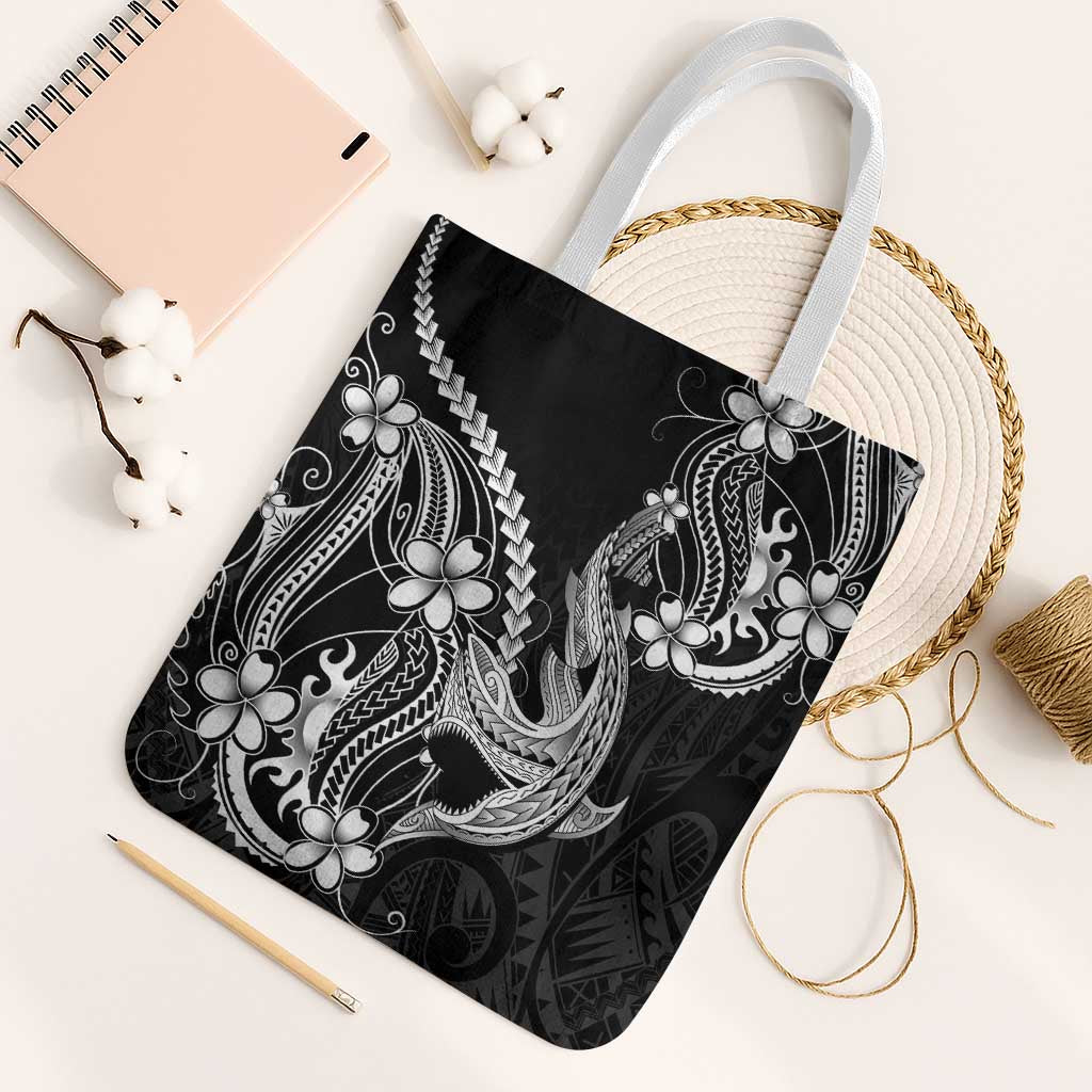 Black Aloha Hawaii Tote Bag Polynesian Shark Tattoo With Plumeria - Polynesian Pride