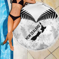 Custom New Zealand Silver Fern Football Beach Blanket Go Aotearoa Grunge White - Polynesian Pride