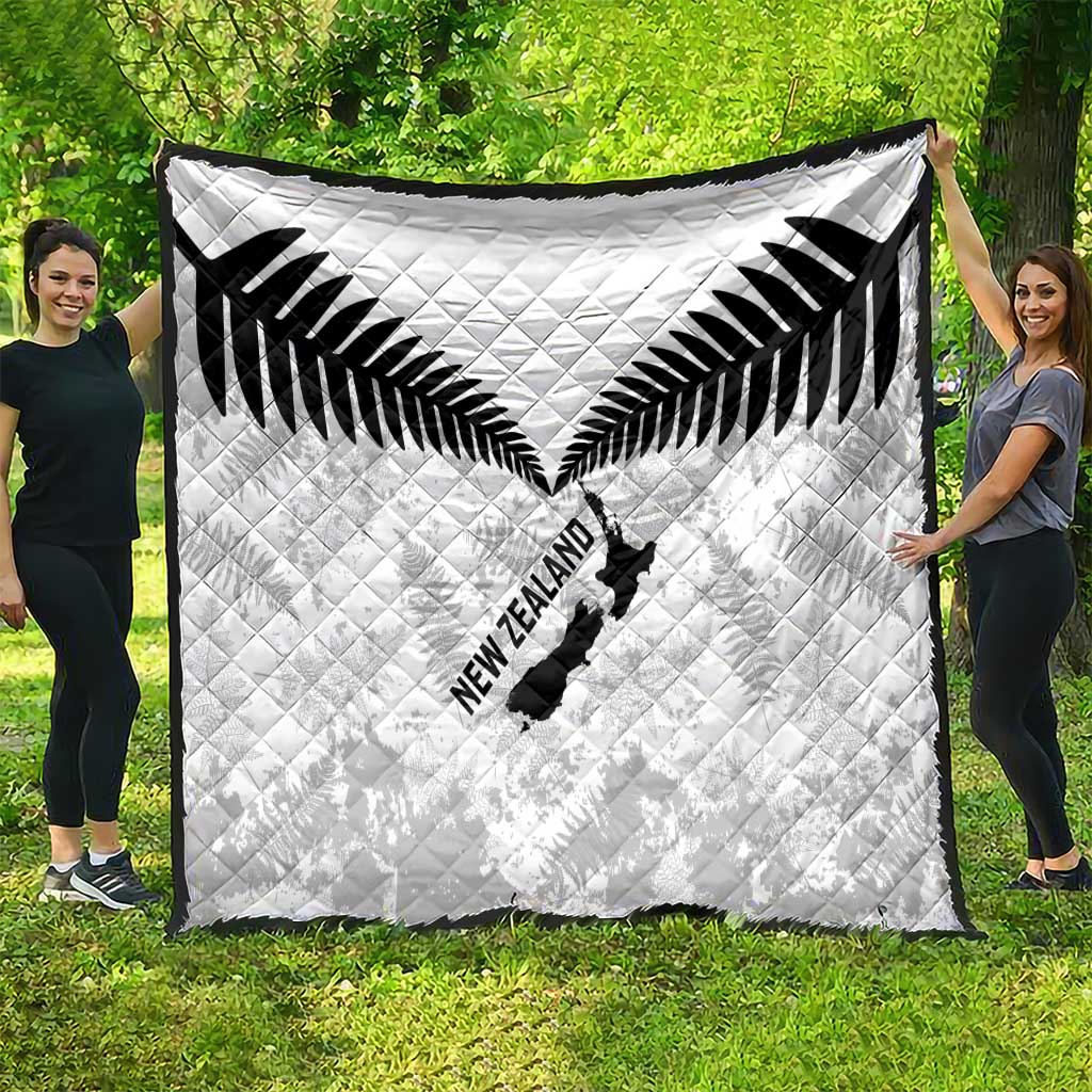 Custom New Zealand Silver Fern Football Quilt Go Aotearoa Grunge White - Polynesian Pride