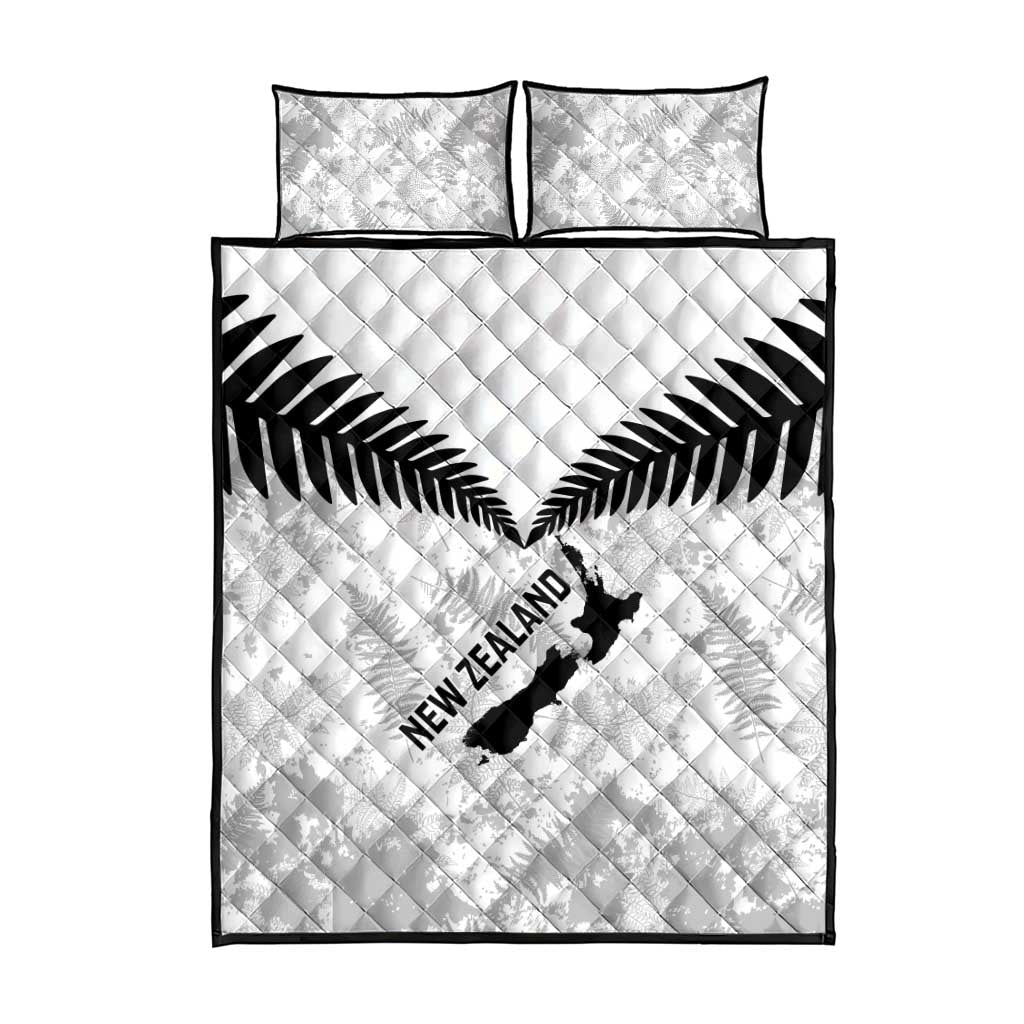 Custom New Zealand Silver Fern Football Quilt Bed Set Go Aotearoa Grunge White - Polynesian Pride