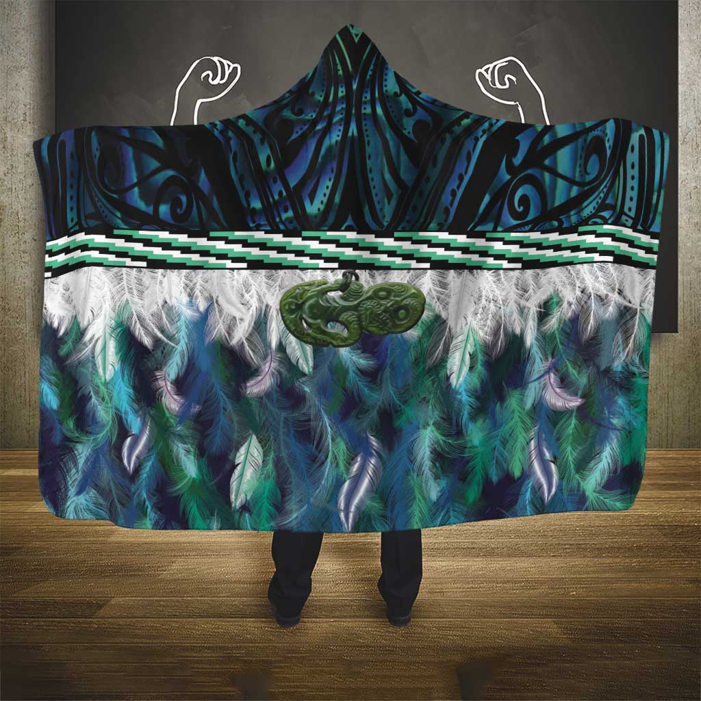 Turquoise Traditional Cloak Aotearoa Hooded Blanket Maori Paua Shell Korowai Pattern