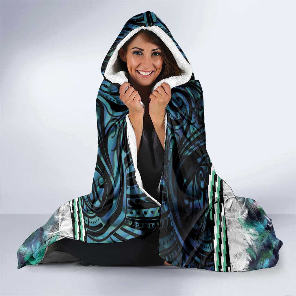 Turquoise Traditional Cloak Aotearoa Hooded Blanket Maori Paua Shell Korowai Pattern