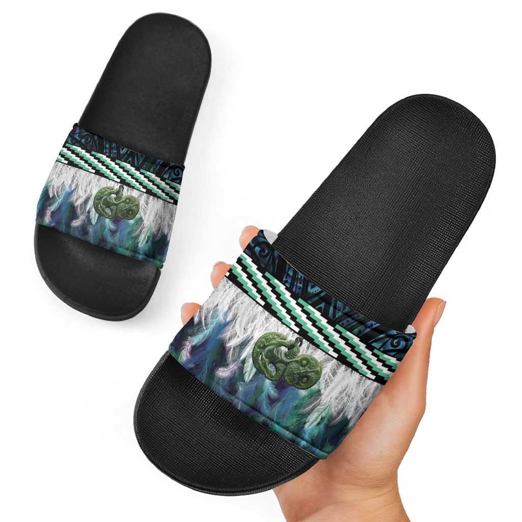 Turquoise Traditional Cloak Aotearoa Slide Sandals Maori Paua Shell Korowai Pattern - Polynesian Pride