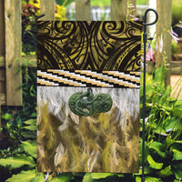 Yellow Traditional Cloak Aotearoa Garden Flag Maori Paua Shell Korowai Pattern