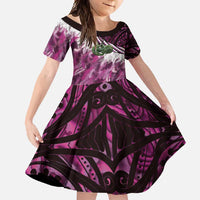 Pink Traditional Cloak Aotearoa Family Matching Short Sleeve Bodycon Dress and Hawaiian Shirt Maori Paua Shell Korowai Pattern LT14 Daughter's Dress Pink - Polynesian Pride