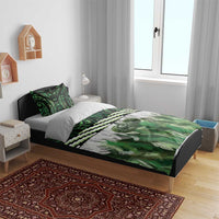 Green Traditional Cloak Aotearoa Bedding Set Maori Paua Shell Korowai Pattern