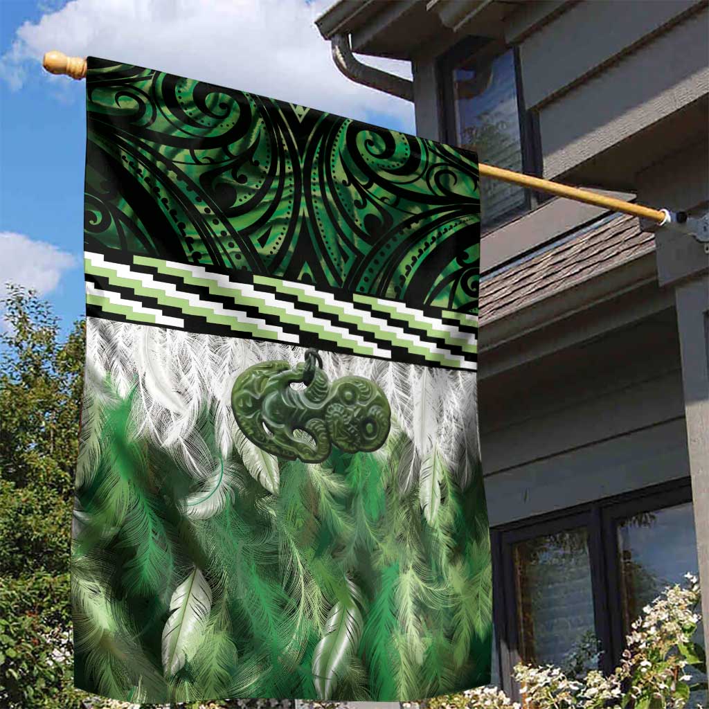 Green Traditional Cloak Aotearoa Garden Flag Maori Paua Shell Korowai Pattern
