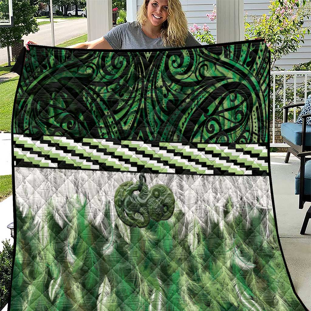 Green Traditional Cloak Aotearoa Quilt Maori Paua Shell Korowai Pattern LT14 Green - Polynesian Pride