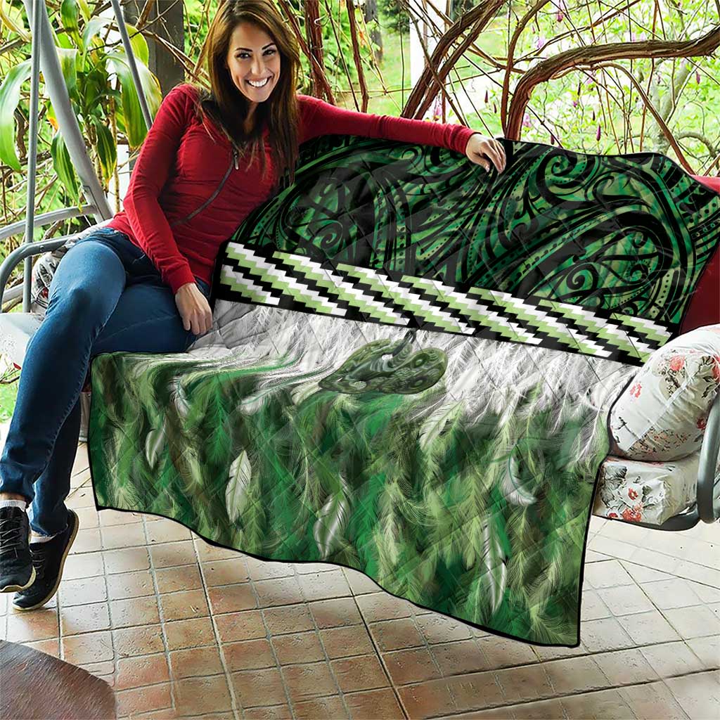 Green Traditional Cloak Aotearoa Quilt Maori Paua Shell Korowai Pattern LT14 - Polynesian Pride