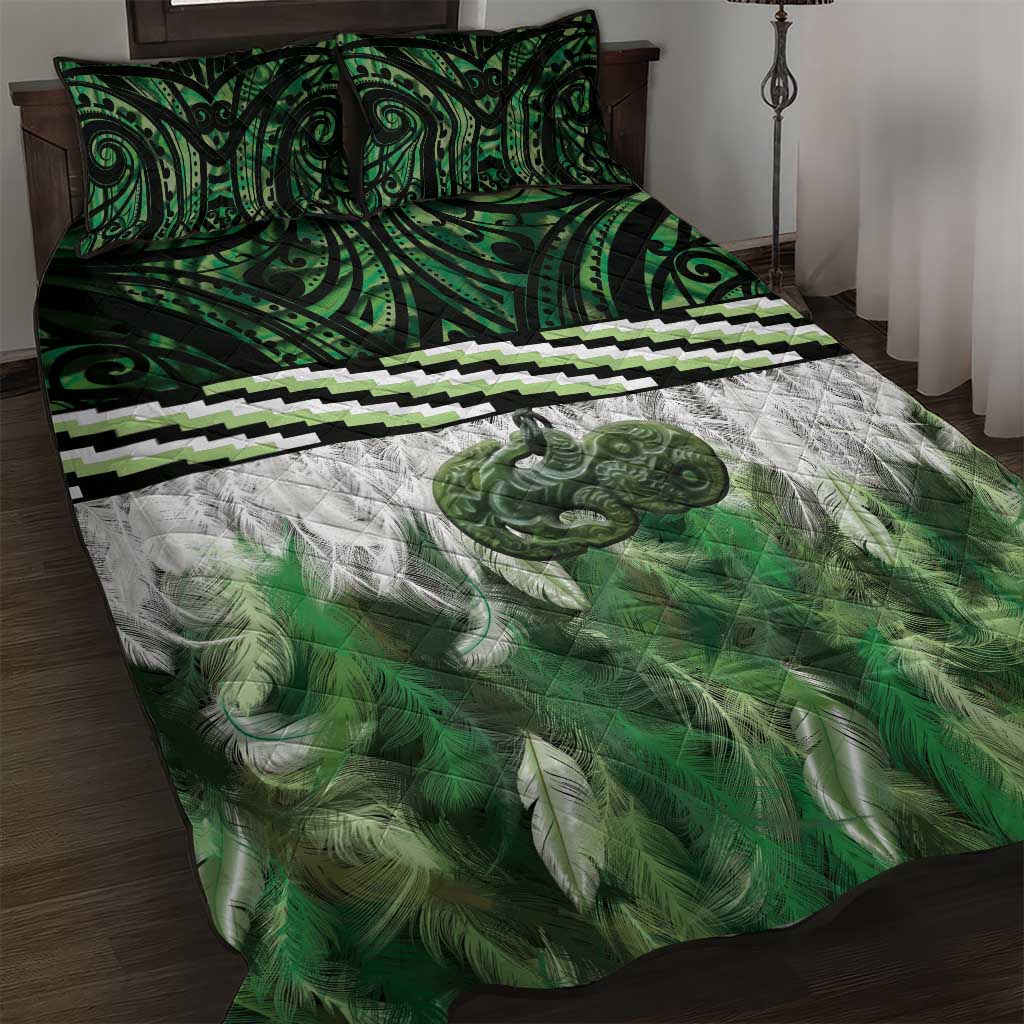Green Traditional Cloak Aotearoa Quilt Bed Set Maori Paua Shell Korowai Pattern