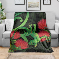 New Zealand Gecko Blanket Aotearoa Maori With Pohutukawa Flowers