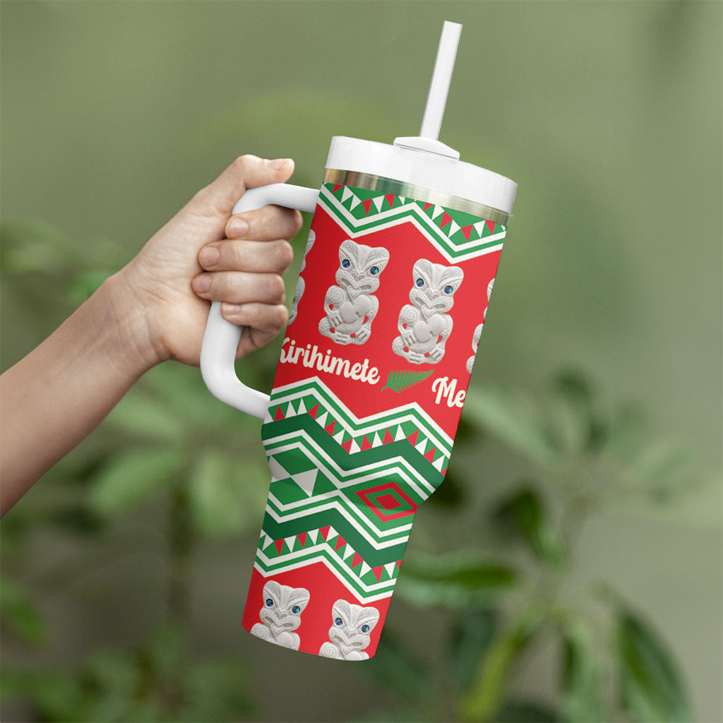 New Zealand Christmas In July Tumbler With Handle Meri Kirihimete Hei Tiki Taniko Motifs Seamless