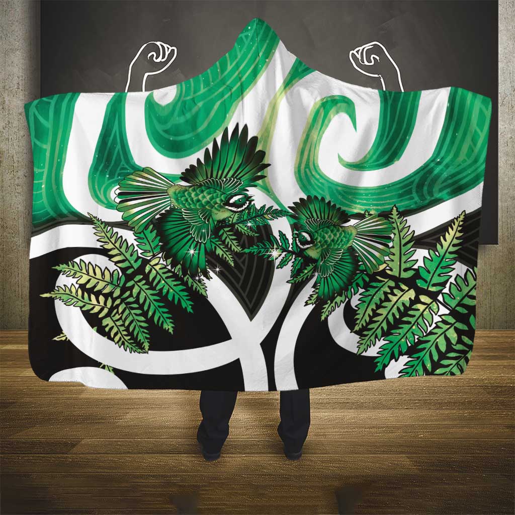 Piwakawaka New Zealand Matariki Hooded Blanket Maori New Year Silver Fern Green Galaxy LT14 - Polynesian Pride