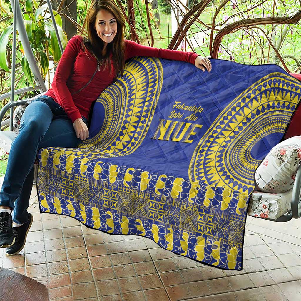 Fakaalofa Lahi Atu Niue Quilt Siapo Pattern With Puakenikeni