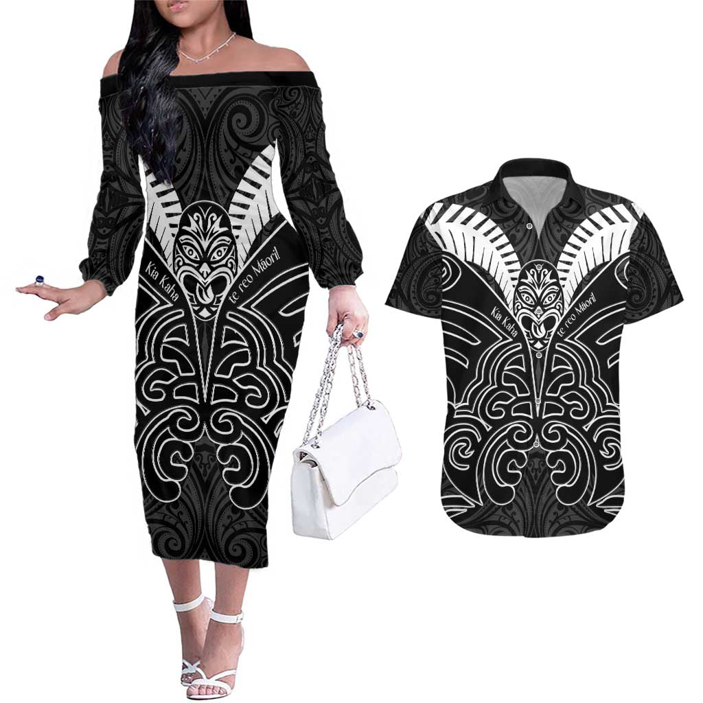 Kia Kaha Te Reo Maori Couples Matching Off The Shoulder Long Sleeve Dress and Hawaiian Shirt Aotearoa Hei Tiki With Hongi LT14 Black - Polynesian Pride