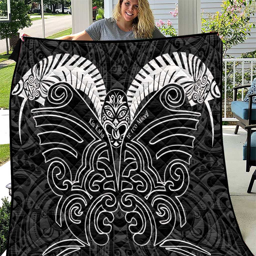 Kia Kaha Te Reo Maori Quilt Aotearoa Hei Tiki With Hongi LT14 Black - Polynesian Pride