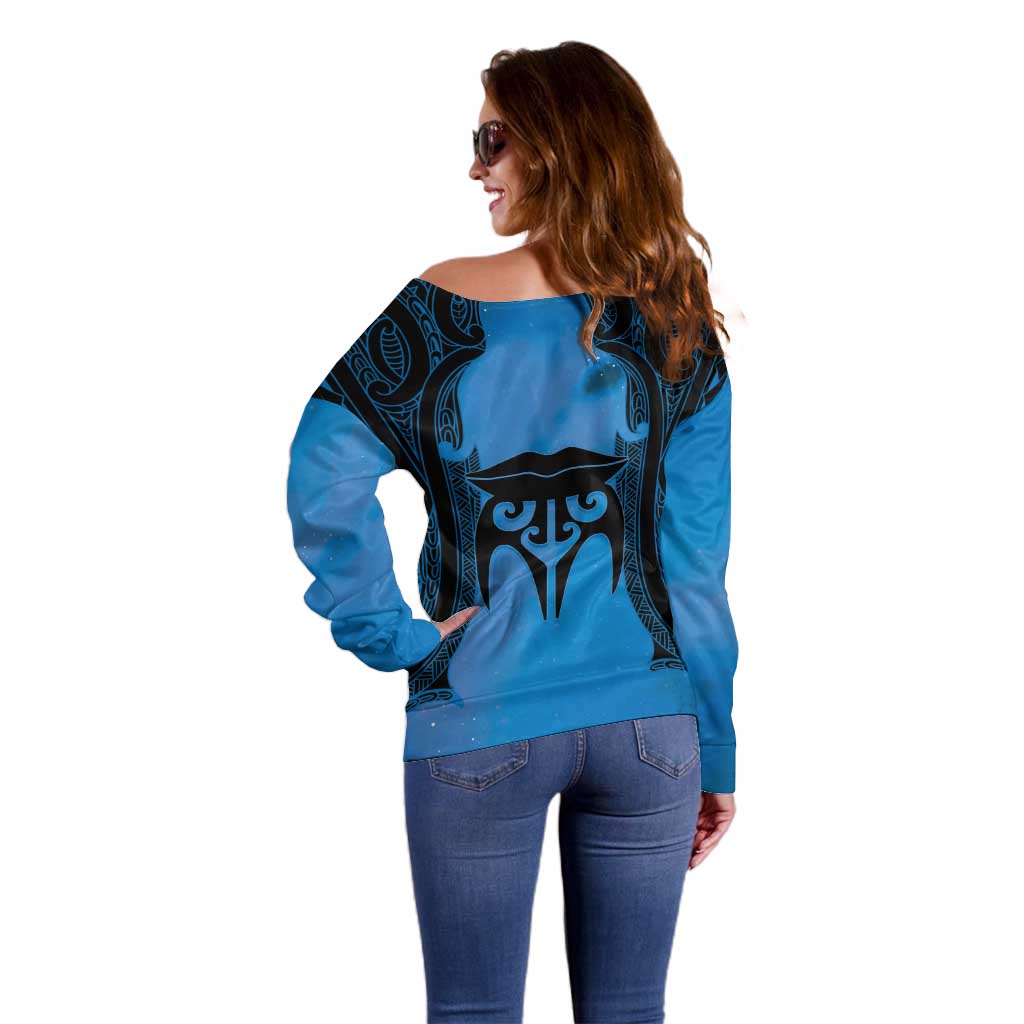 Personalised Moko Kauae New Zealand Off Shoulder Sweater Maori Chin Tattoo Blue - Polynesian Pride