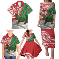 Personalised New Zealand Tuatara Christmas Family Matching Puletasi and Hawaiian Shirt Meri Kirihimete Aotearoa Maori Mix Pohutukawa