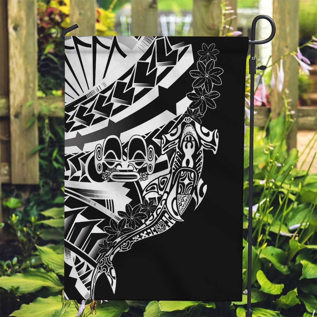Black White Marquesas Islands Garden Flag Marquesan Matatiki Hammerhead Shark Patutiki - Polynesian Pride
