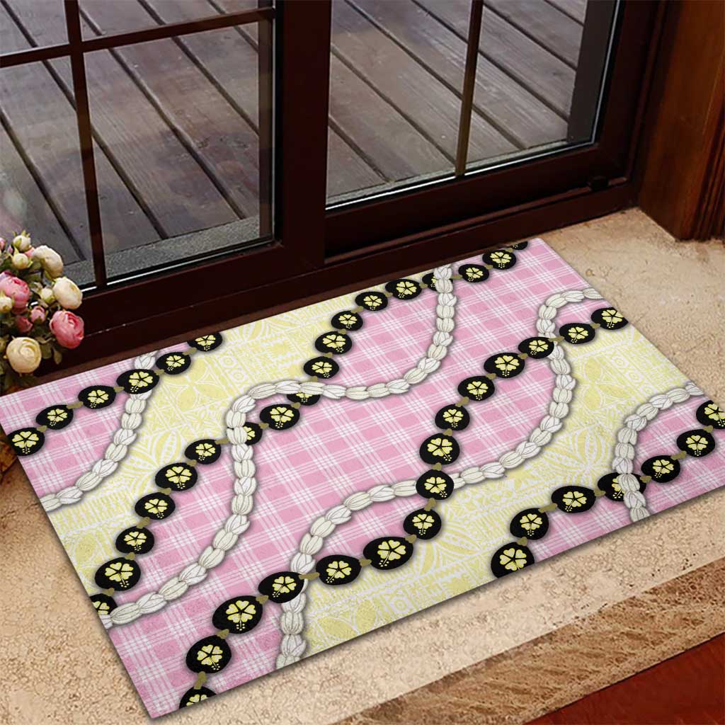 Pink Palaka Hawaii Rubber Doormat Kukui Nut Pikake Lei Hawaiian Tapa Pattern - Polynesian Pride