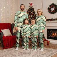 Green Palaka Hawaii Christmas Pajama Set Kukui Nut Pikake Lei Hawaiian Tapa Pattern - Polynesian Pride