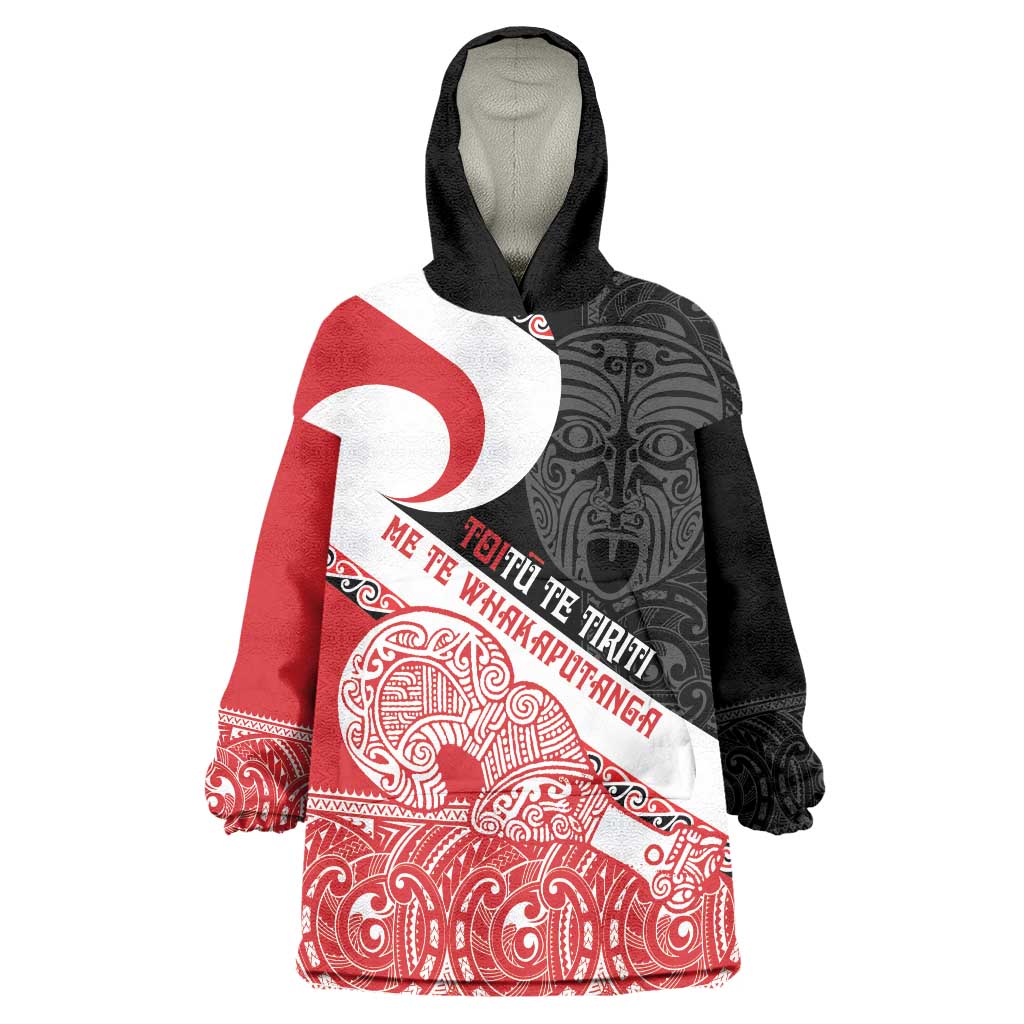 Toitu Te Tiriti Me Te Whakaputanga Wearable Blanket Hoodie Maori Wahaika With Haka Face LT14 One Size Red - Polynesian Pride