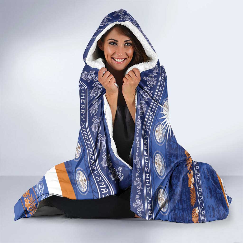 Marshall Islands Christmas Hooded Blanket Beachy Santa Monono ilo raaneoan Nejin - Polynesian Pride