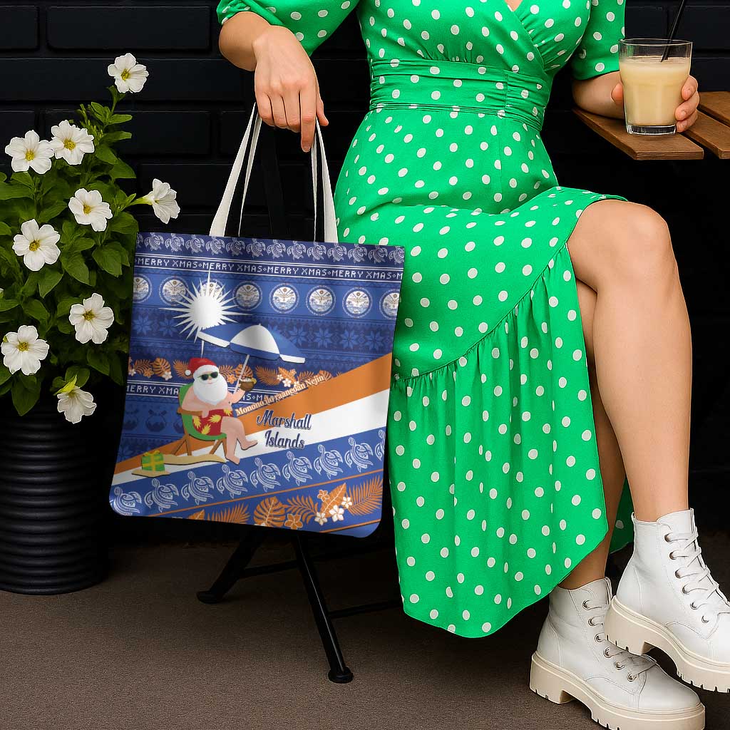 Marshall Islands Christmas Tote Bag Beachy Santa Monono ilo raaneoan Nejin - Polynesian Pride