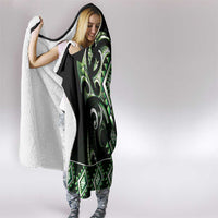 Green Ngaru Taniko With Aotearoa Maori Tattoo Hooded Blanket