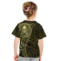 New Zealand Skull Darts Kid T Shirt Aotearoa Maori Chest Tattoo Stylized Gold - Polynesian Pride