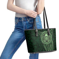 New Zealand Skull Darts Leather Tote Bag Aotearoa Maori Chest Tattoo Stylized Green - Polynesian Pride