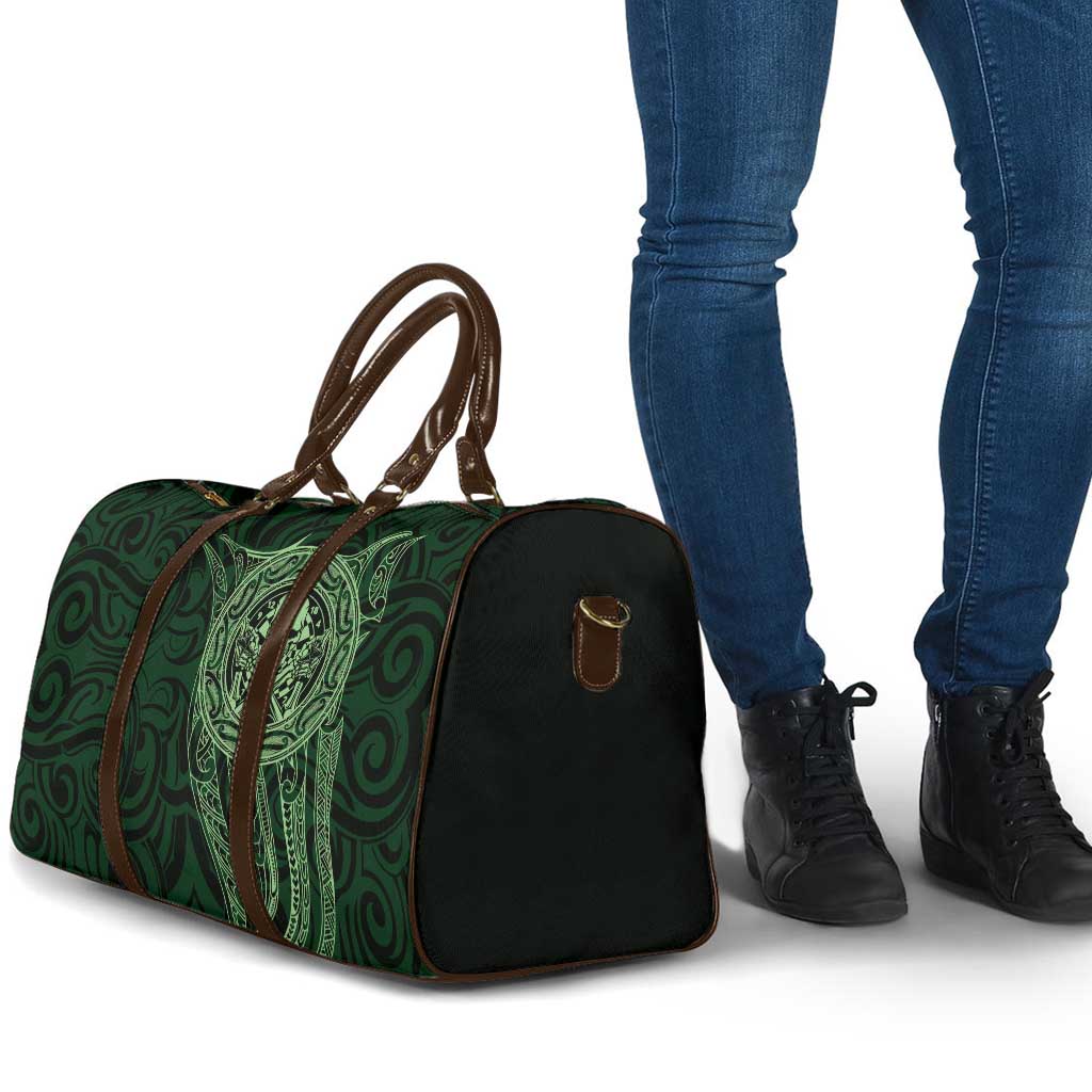 New Zealand Skull Darts Travel Bag Aotearoa Maori Chest Tattoo Stylized Green - Polynesian Pride