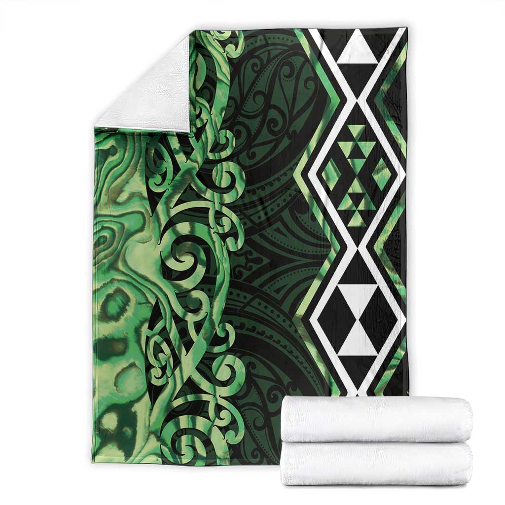 Green Aotearoa Blanket Taniko Motifs With Paua Shell Kowhaiwhai