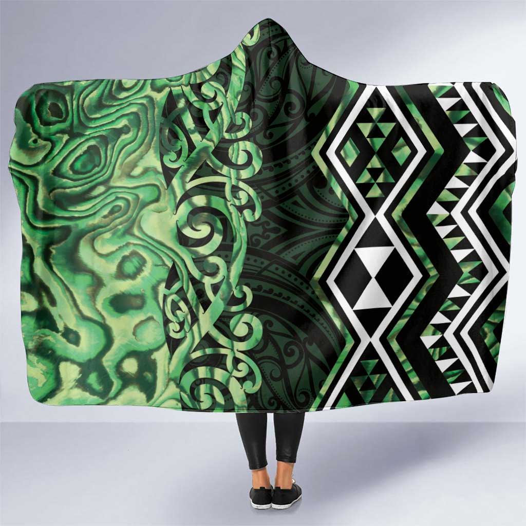 Green Aotearoa Hooded Blanket Taniko Motifs With Paua Shell Kowhaiwhai