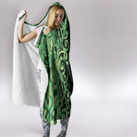 Green Aotearoa Hooded Blanket Taniko Motifs With Paua Shell Kowhaiwhai