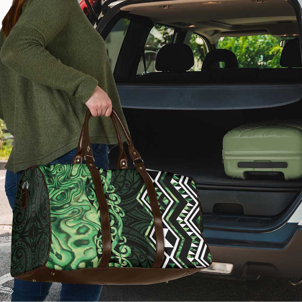 Green Aotearoa Travel Bag Taniko Motifs With Paua Shell Kowhaiwhai - Polynesian Pride