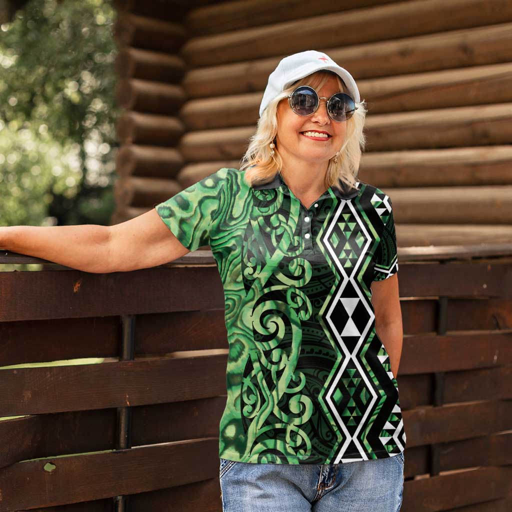Green Aotearoa Women Polo Shirt Taniko Motifs With Paua Shell Kowhaiwhai