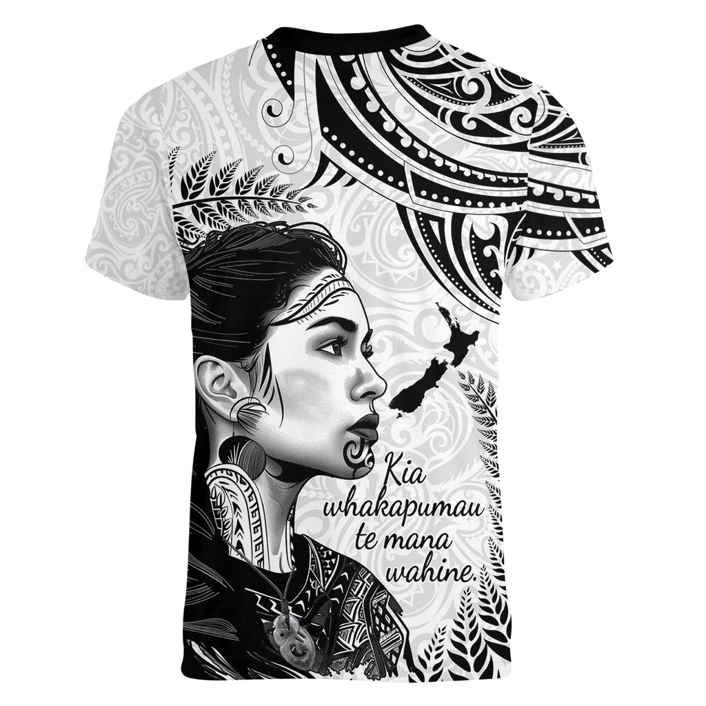 New Zealand Women's Day Women V Neck T Shirt Aotearoa Kia Whakapumau Te Mana Wahine LT14 - Polynesian Pride