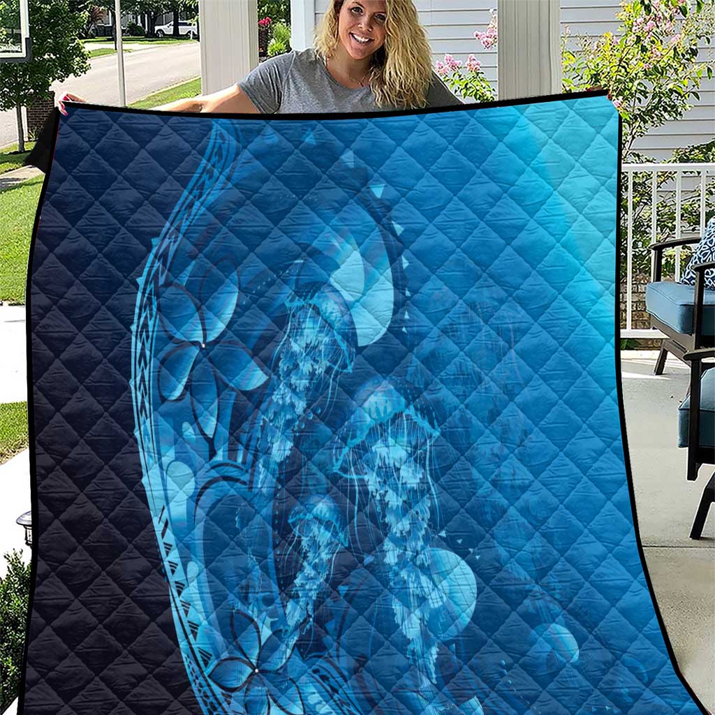 Blue Gradient Polynesia Jellyfish Quilt Plumeria Polynesian Tattoo Glowing Vibes LT14 Blue - Polynesian Pride