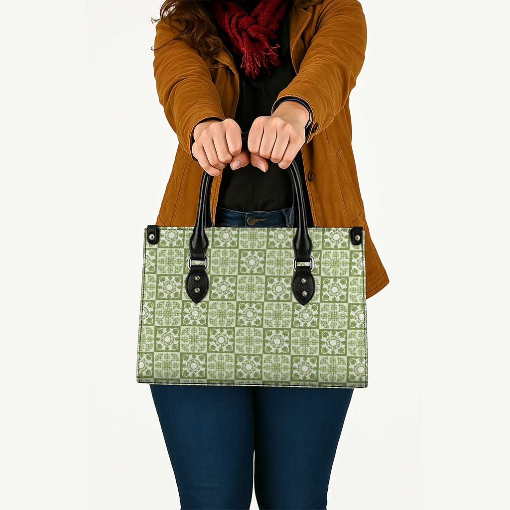 Omaomao Palaka Quilt Hawaii Leather Bag Hawaiian Tropical Monstera Sea Turtle LT14 - Polynesian Pride