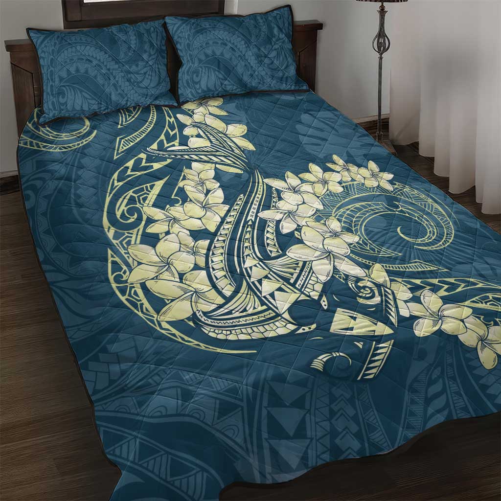 Cyan Polynesia Hammerhead Shark Tattoo With Plumeria Lei Quilt Bed Set