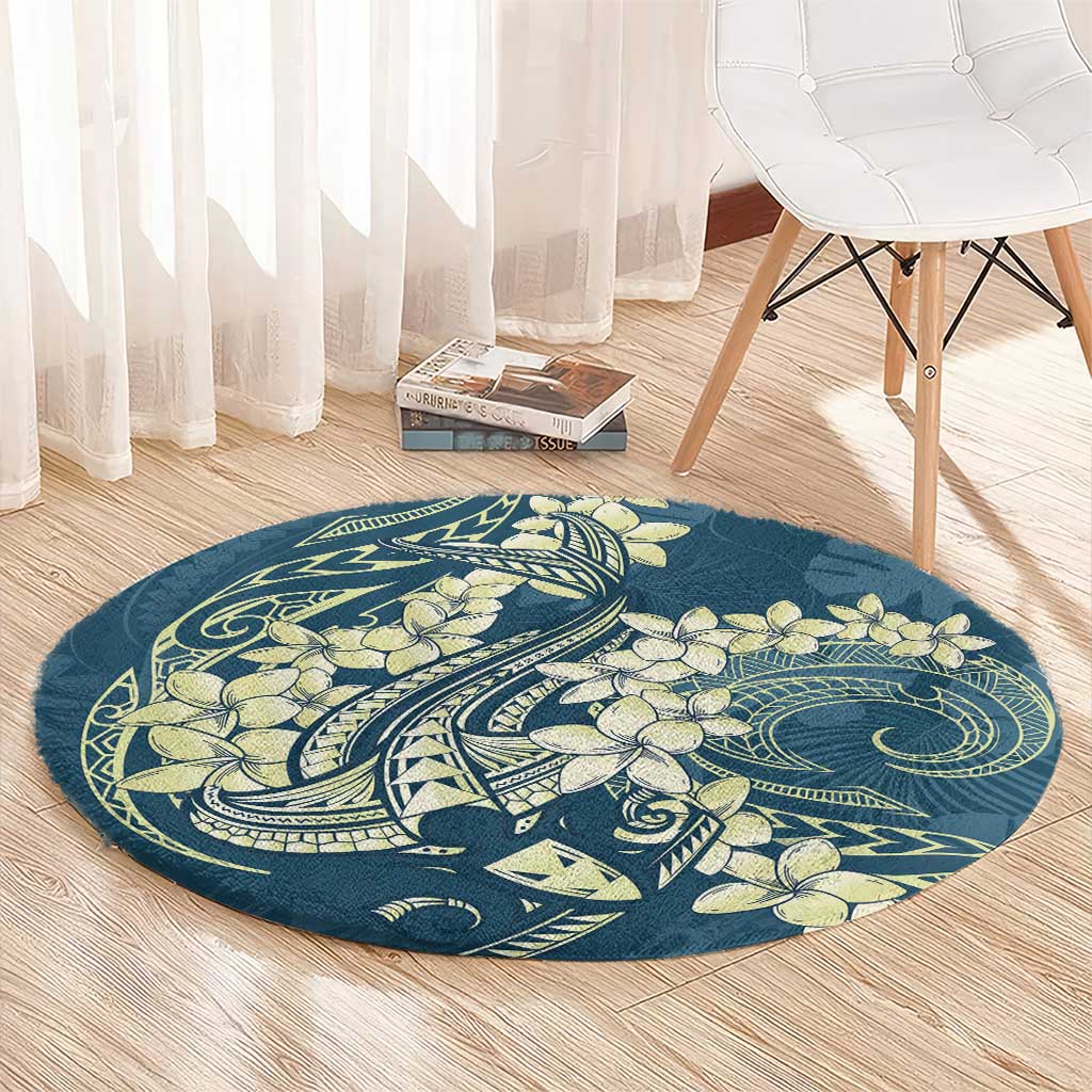 Cyan Polynesia Hammerhead Shark Tattoo With Plumeria Lei Round Carpet